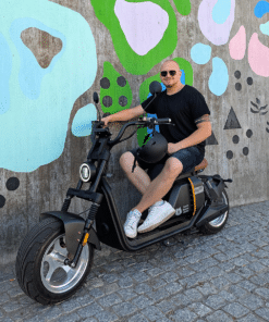 Kruiser Elektra Musta-Grafiitti - Akut 1,2 kWh / 1,8 kWh / 2,4 kWh – Sähköskootteri - Image 6