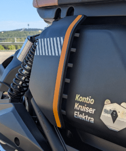 Kruiser Elektra Musta-Grafiitti - Akut 1,2 kWh / 1,8 kWh / 2,4 kWh – Sähköskootteri - Image 4